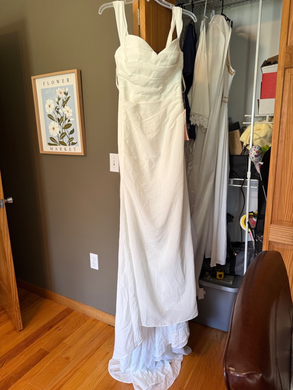 White Wedding Dress with Sweetheart Neckline